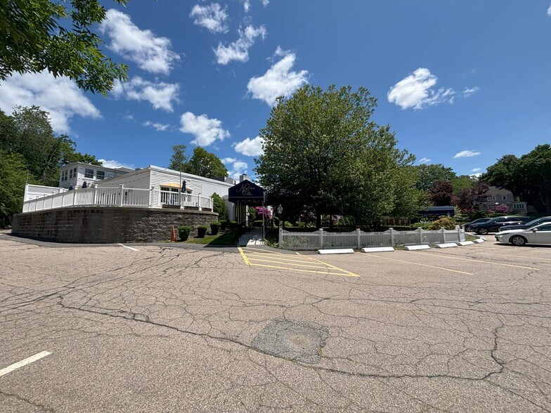 27 Glendale Rd, Quincy, MA à vendre - Photo de l’immeuble – Image 3 sur 7
