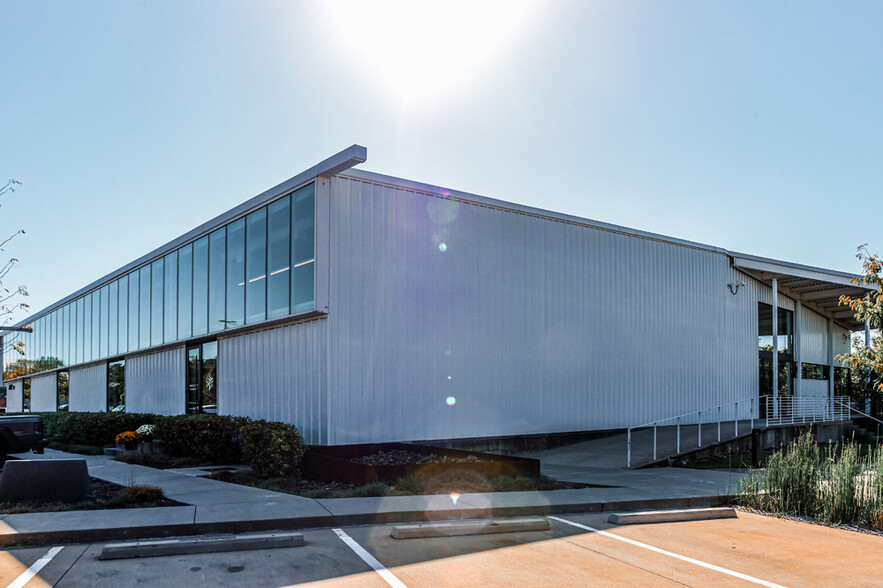 700 SE 5th St, Bentonville, AR à louer - Photo de l’immeuble – Image 2 sur 21