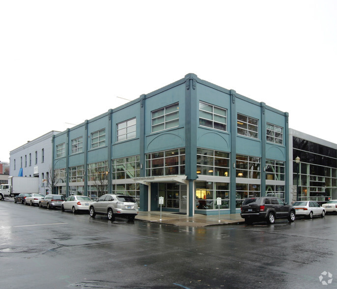 207 NW Park Ave, Portland, OR à louer - Photo de l’immeuble – Image 1 sur 4