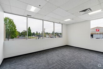 14280 SW 72nd Ave, Tigard, OR à louer Photo intérieure– Image 2 sur 13