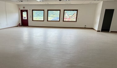 187-- Route 66 E, Columbia, CT à louer Photo intérieure– Image 2 sur 7