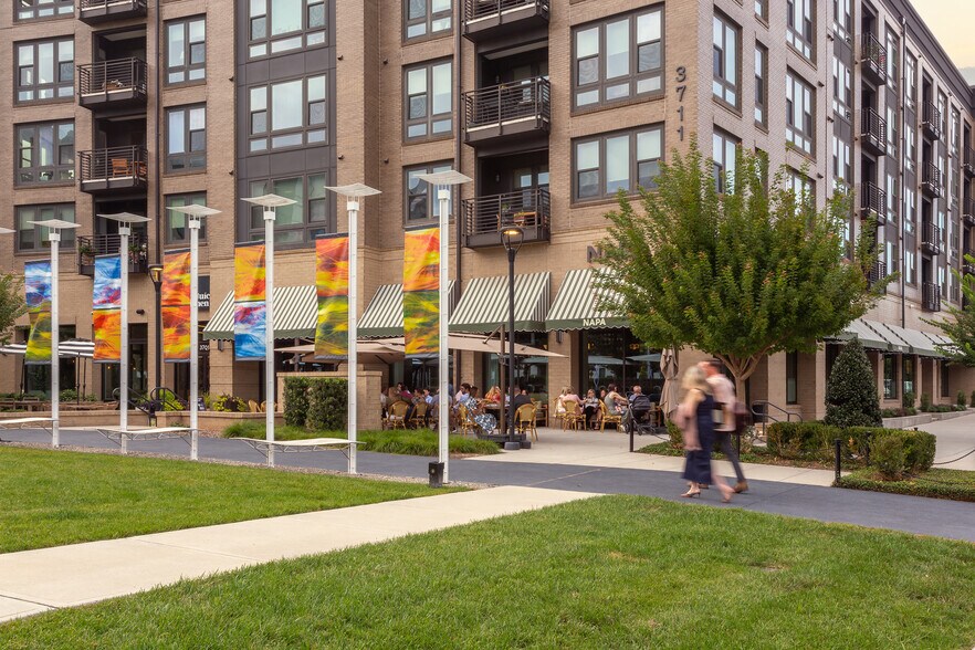 3700 Glenwood Ave, Raleigh, NC à louer - Photo de l’immeuble – Image 3 sur 41