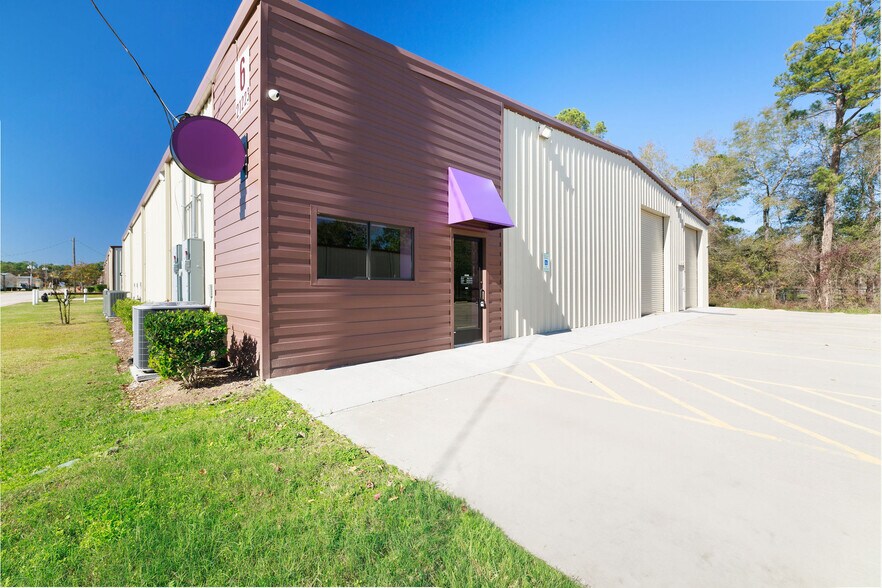 21223 Blair Rd, The Woodlands, TX à louer - Photo de l’immeuble – Image 2 sur 4