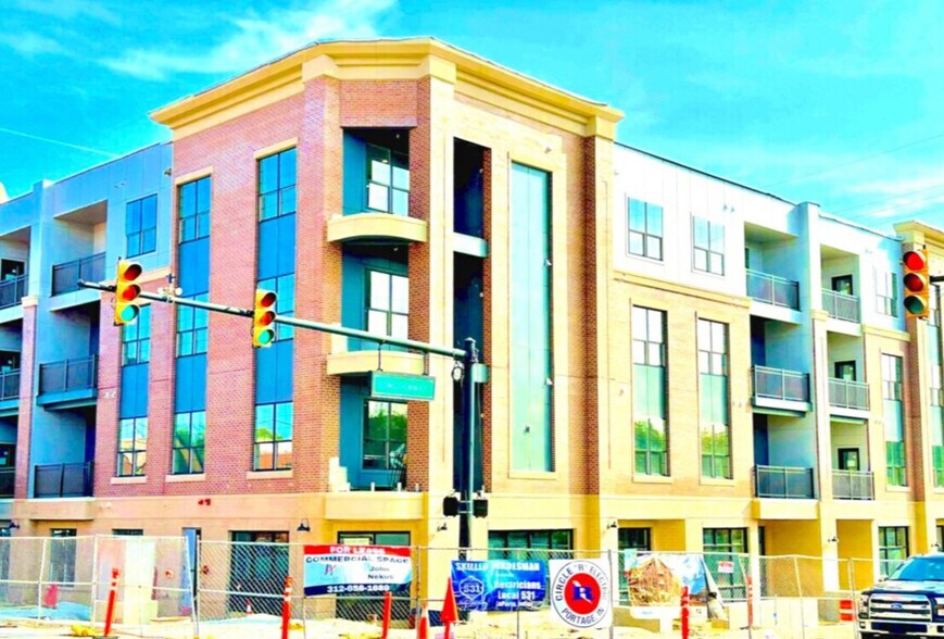 215 E Lincolnway, Valparaiso, IN à louer - Photo de l’immeuble – Image 3 sur 6