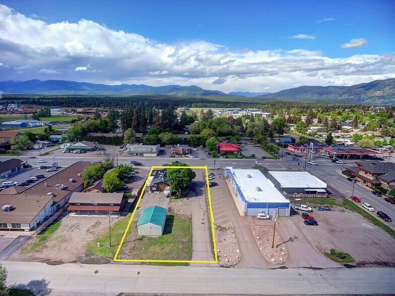 700 9th St W, Columbia Falls, MT à vendre - Photo de l’immeuble – Image 2 sur 62