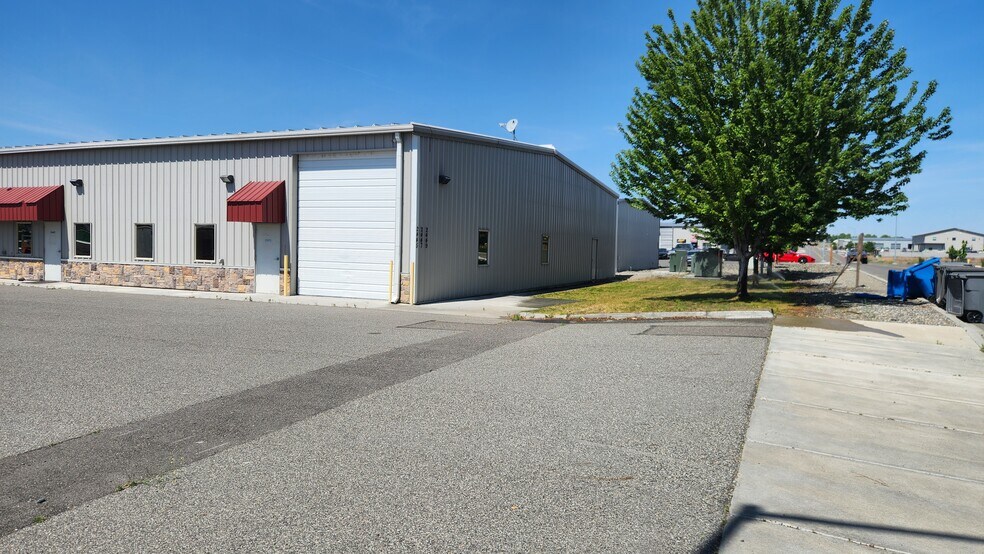 2445 Robertson Dr, Richland, WA à louer - Photo de l’immeuble – Image 2 sur 20
