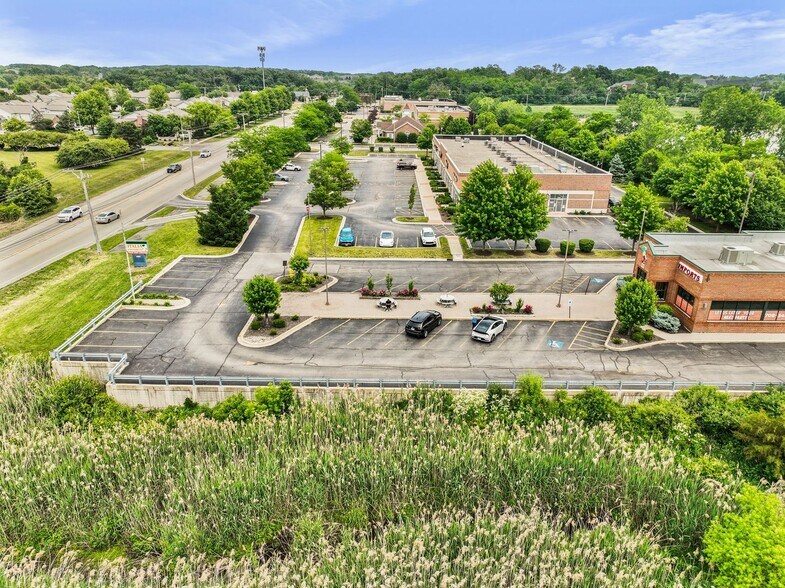 11501 143rd st, Orland Park, IL à vendre - Photo de l’immeuble – Image 3 sur 18