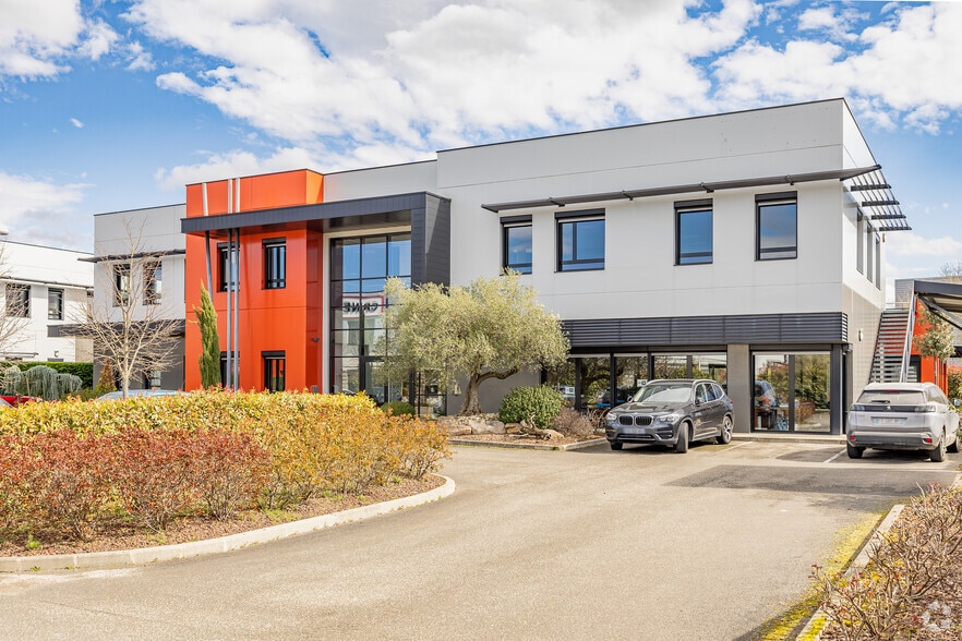 8 C Rue De Lombardie, Saint-Priest à louer - Photo de l’immeuble – Image 2 sur 3