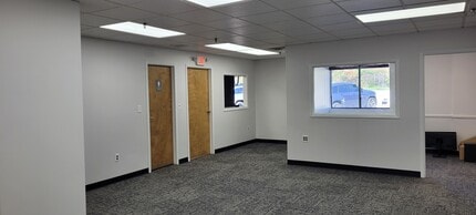 3100-3124 Expressway Dr S, Islandia, NY à louer Photo intérieure– Image 1 sur 2