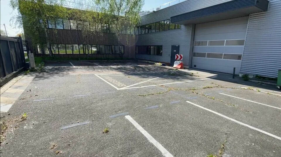 Bureau dans Bagnolet à louer - Photo de l’immeuble – Image 1 sur 13