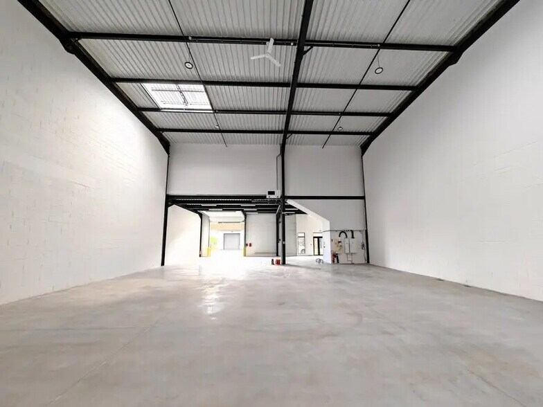 Industriel/Logistique dans Chalifert à louer - Photo de l’immeuble – Image 2 sur 7