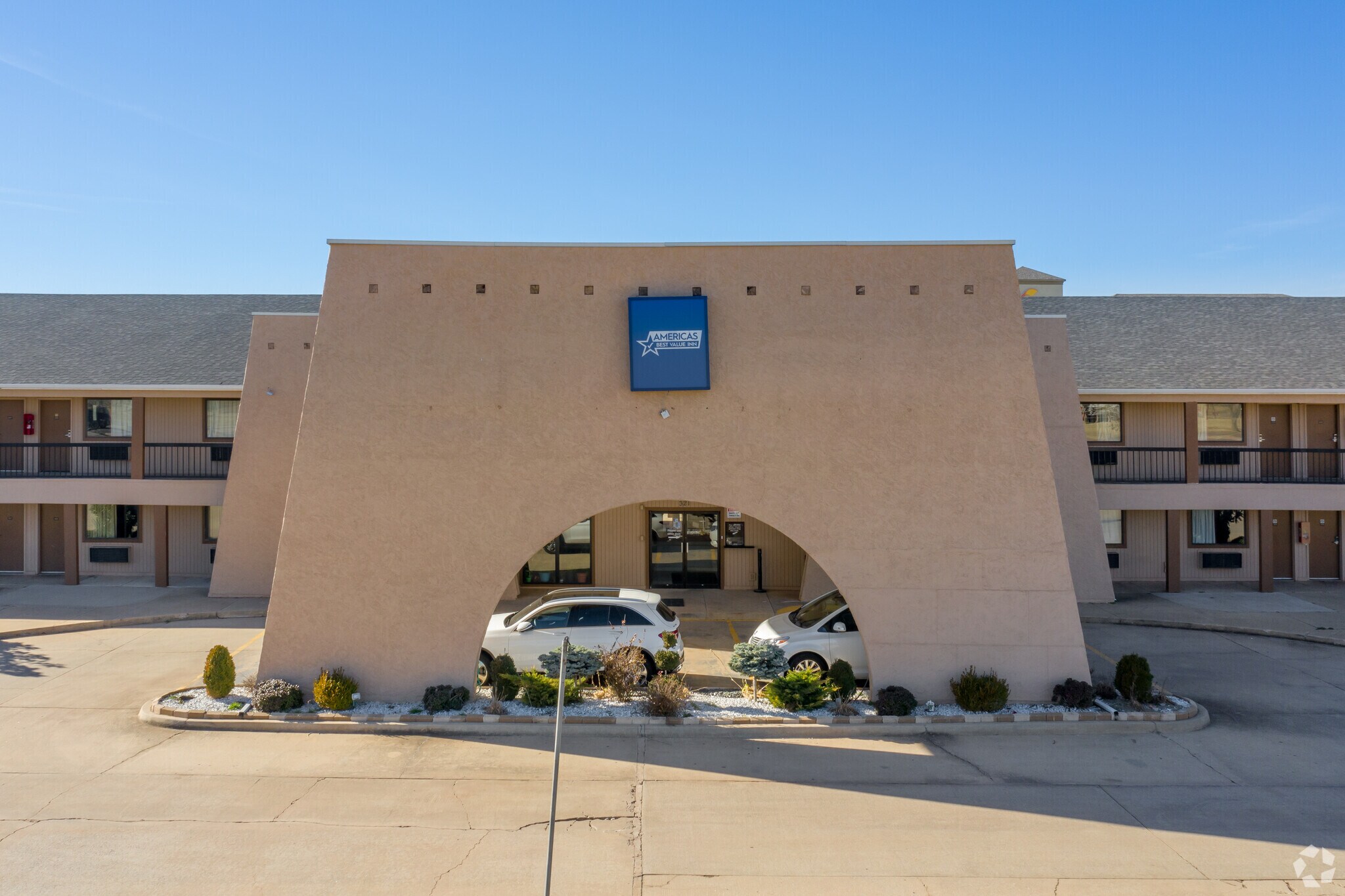 321 N Mustang Rd, Yukon, OK à vendre Photo principale– Image 1 sur 17