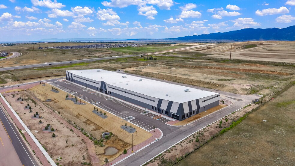 8470 Launch Pt, Colorado Springs, CO à louer - Photo de l’immeuble – Image 3 sur 29