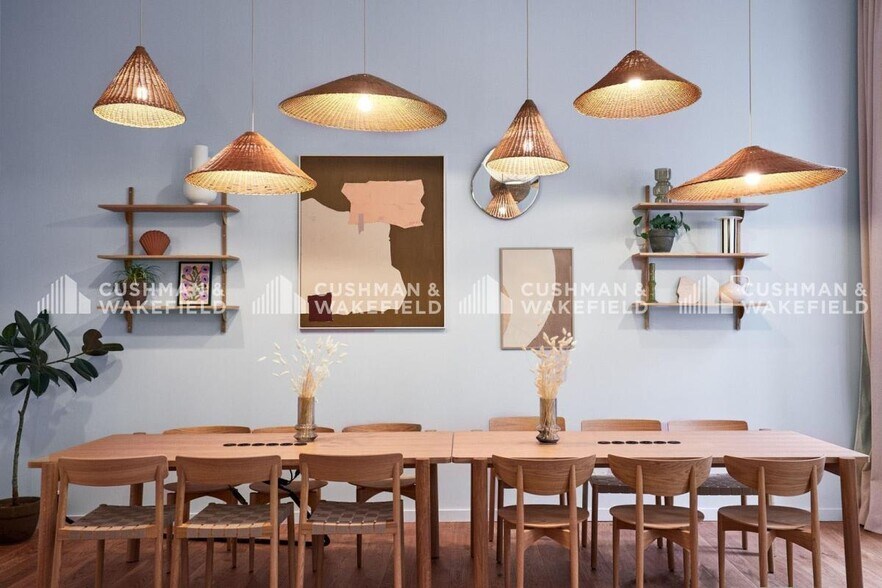 6 Rue De Penthièvre, Paris à louer - Photo de l’immeuble – Image 3 sur 7