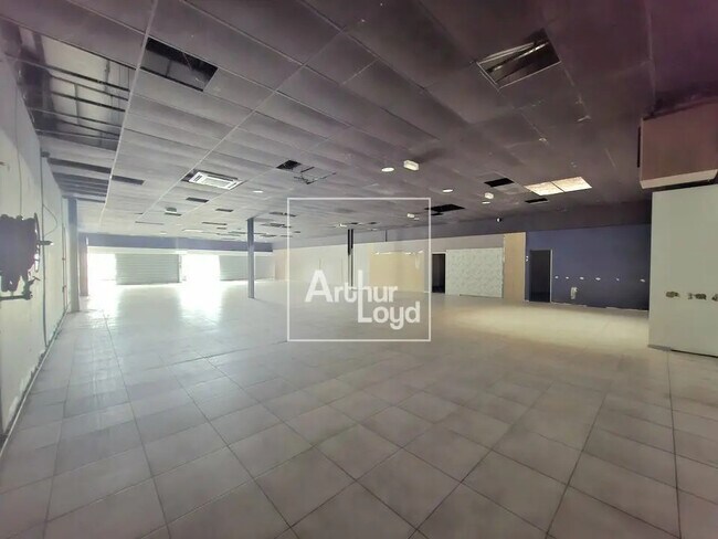 Plus de détails pour Local commercial à louer