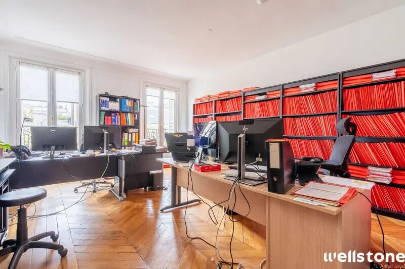 5 Rue De Messine, Paris à louer - Photo de l’immeuble – Image 2 sur 15