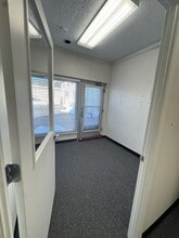 8005 Plainfield Rd, Cincinnati, OH à louer Photo intérieure– Image 1 sur 4