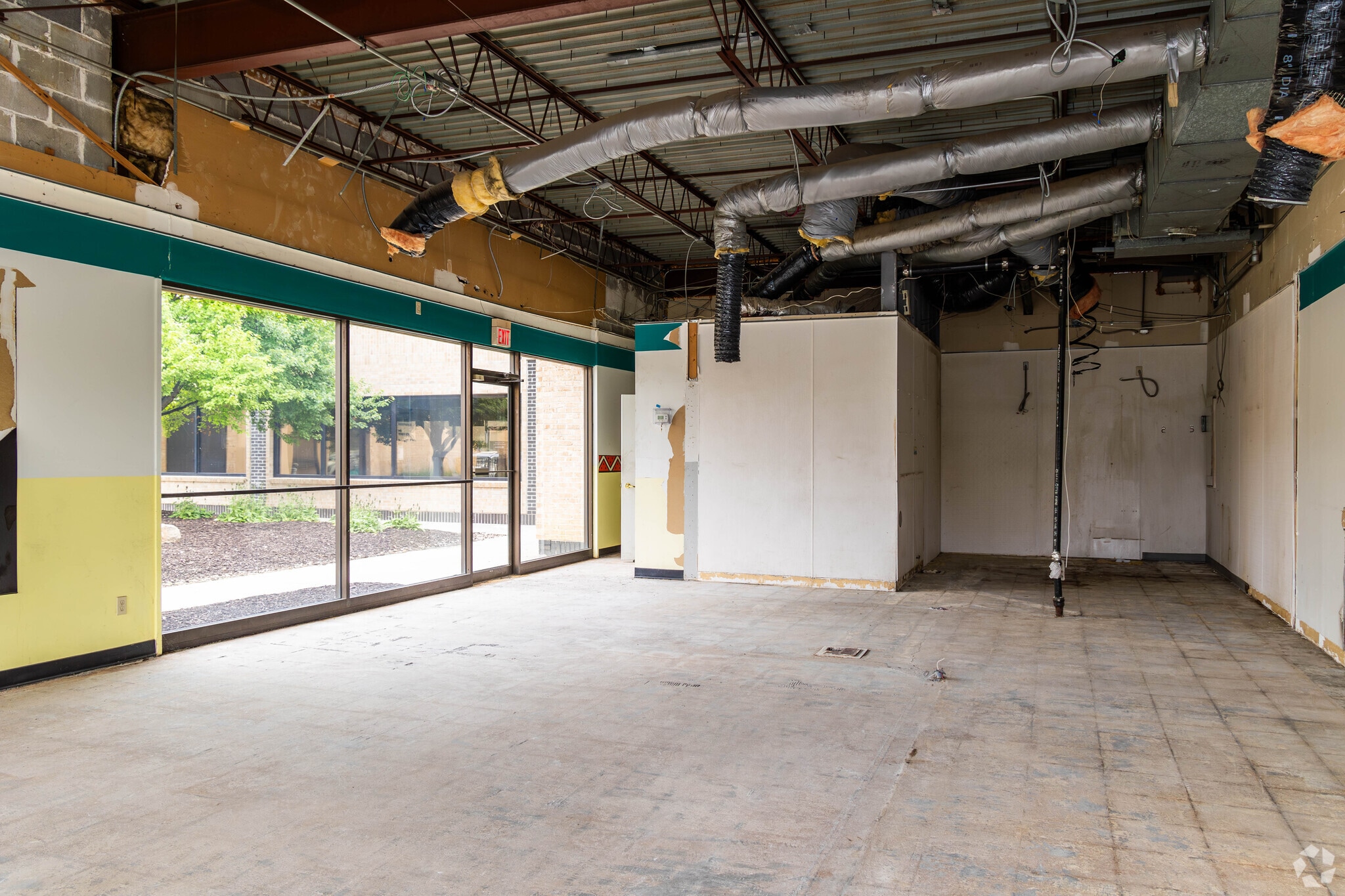 622 N 108th Ct, Omaha, NE à louer Photo intérieure– Image 1 sur 2