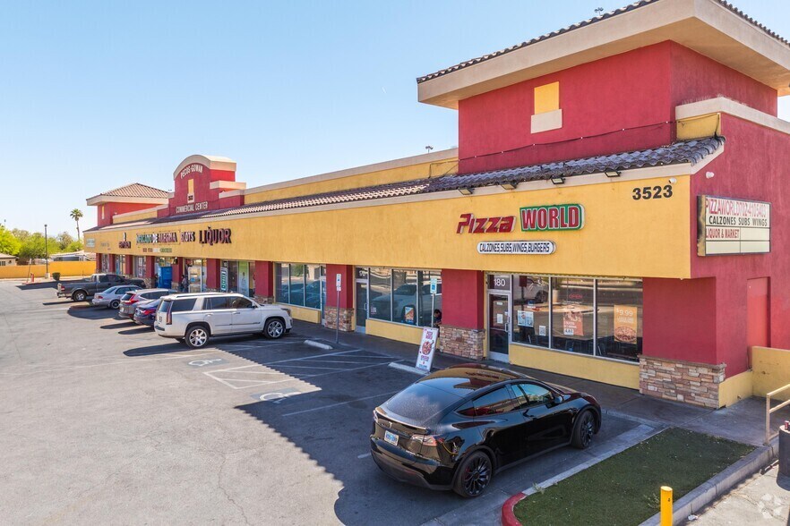 3523 N Pecos Rd, North Las Vegas, NV à louer - Photo de l’immeuble – Image 2 sur 3