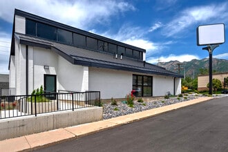 2277 Fort Union Blvd, Salt Lake City, UT à louer Photo intérieure– Image 1 sur 44