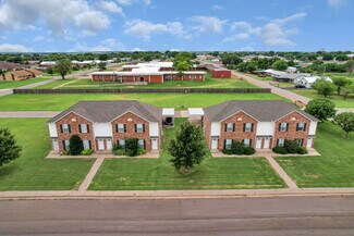 Plus de détails pour 1501 Wade St, Sayre, OK - Logement à vendre