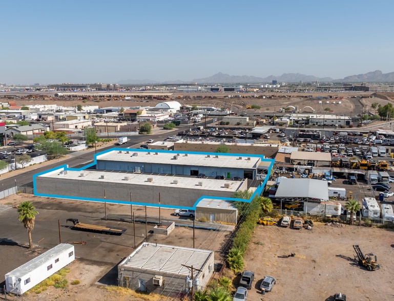 2853-2855 S 44th St, Phoenix, AZ à vendre - Photo de l’immeuble – Image 2 sur 7