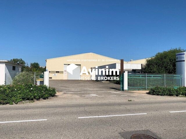 Industriel/Logistique dans Bourg-en-Bresse à vendre - Photo de l’immeuble – Image 3 sur 8