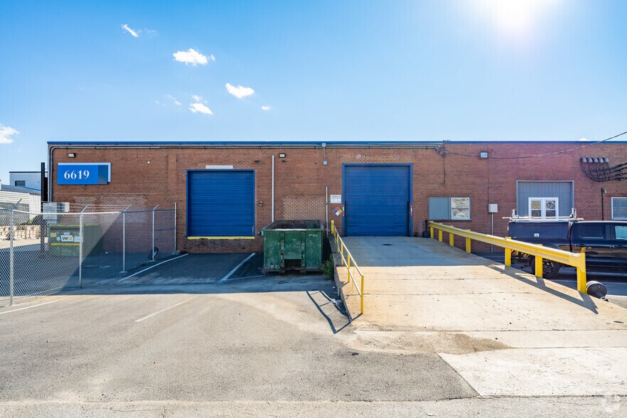 6619 Iron Pl, Springfield, VA à louer - Photo de l’immeuble – Image 3 sur 11