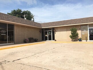 Plus de détails pour 1714-1722 N 4th St, Ponca City, OK - Bureau à louer