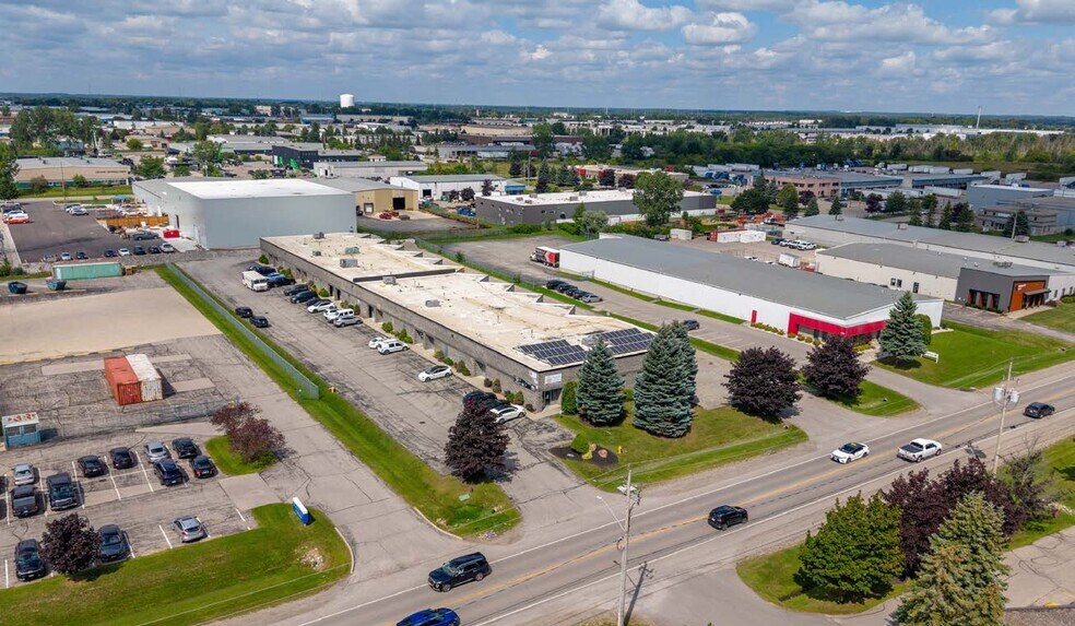1721 Bishop St N, Cambridge, ON à louer - Photo principale – Image 2 sur 8