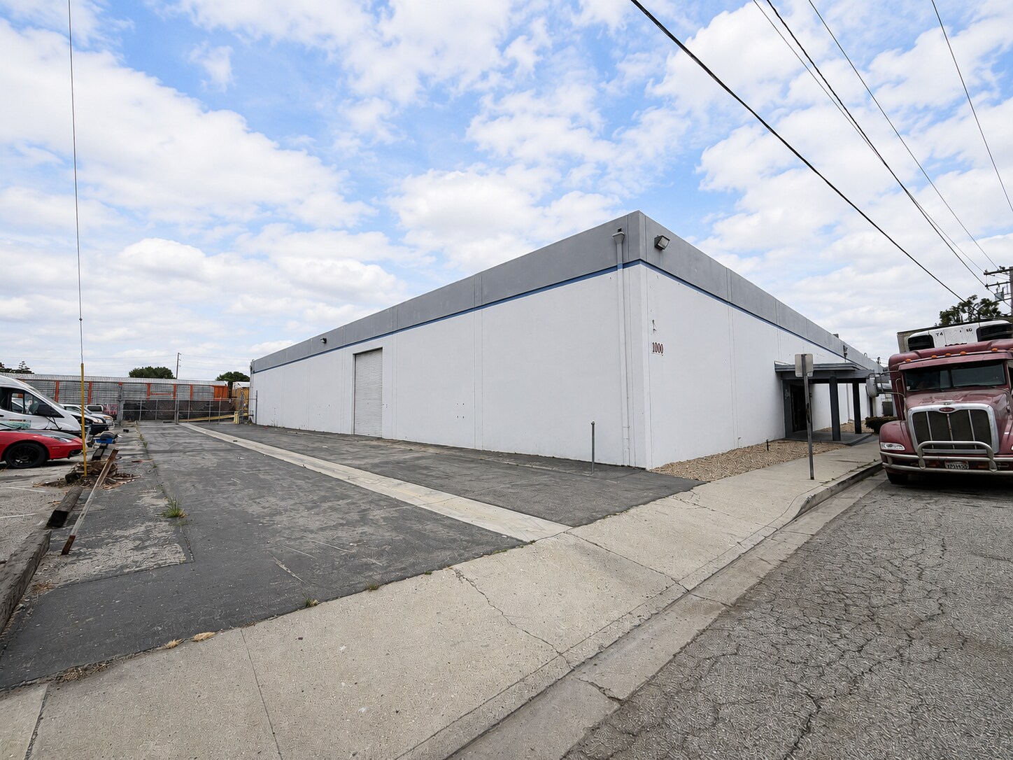 1000-1020 Commercial Ave, Oxnard, CA à louer Photo de l’immeuble– Image 1 sur 6