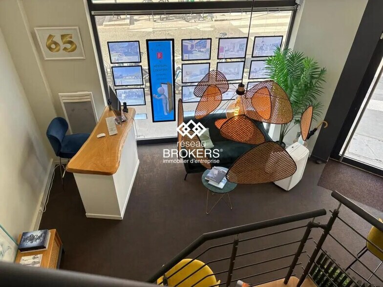 Local commercial dans Paris à louer - Photo de l’immeuble – Image 2 sur 6