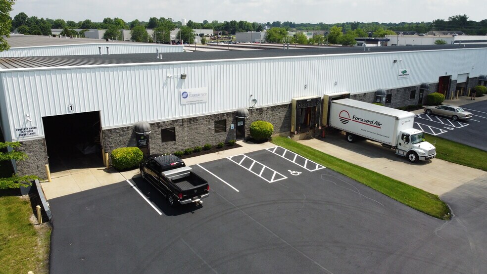 250-278 Business Center Dr, Blacklick, OH à vendre - Photo de l’immeuble – Image 3 sur 16