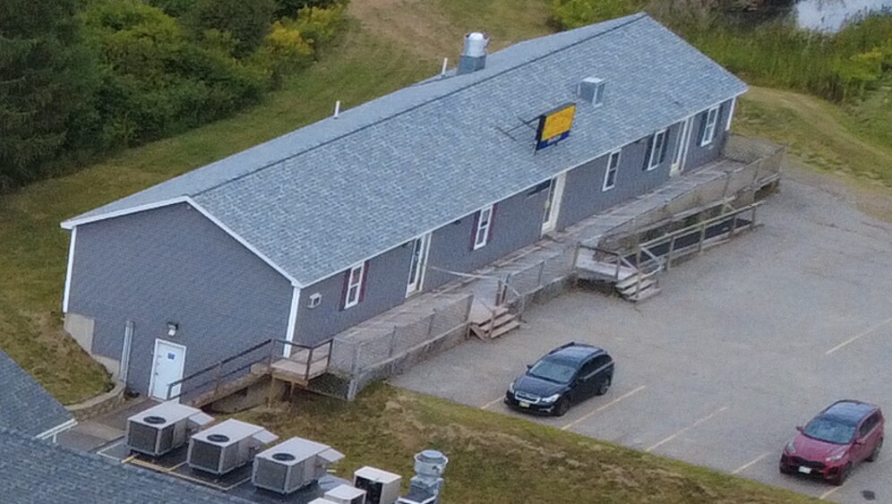 16 Vassalboro Rd, China, ME à louer Photo principale– Image 1 sur 9