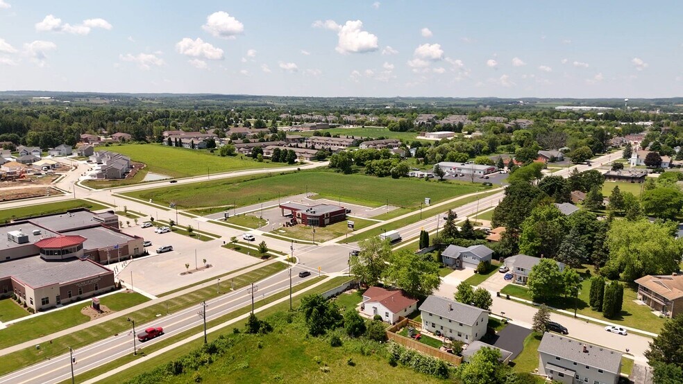 2351 - 2365 E. Main St., Jackson, WI à vendre - Vidéo sur l’annonce professionnelle – Image 2 sur 3