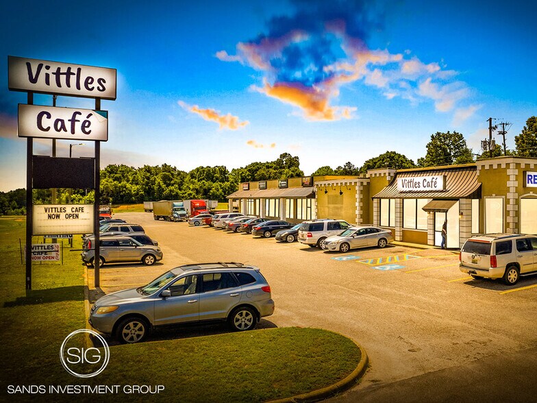 1962 US-231, Ozark, AL à louer - Photo principale – Image 1 sur 5