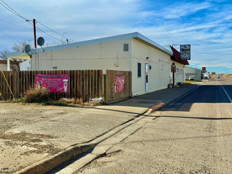 11 E Washington, Chester, MT à vendre - Photo de l’immeuble – Image 2 sur 30