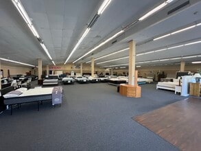 13225 New Halls Ferry Rd, Florissant, MO à louer Photo intérieure– Image 1 sur 3