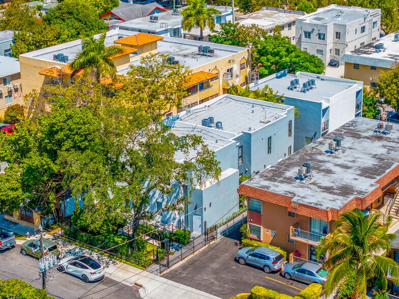 1335 SW 4 St, Miami, FL à vendre - Photo de l’immeuble – Image 1 sur 33