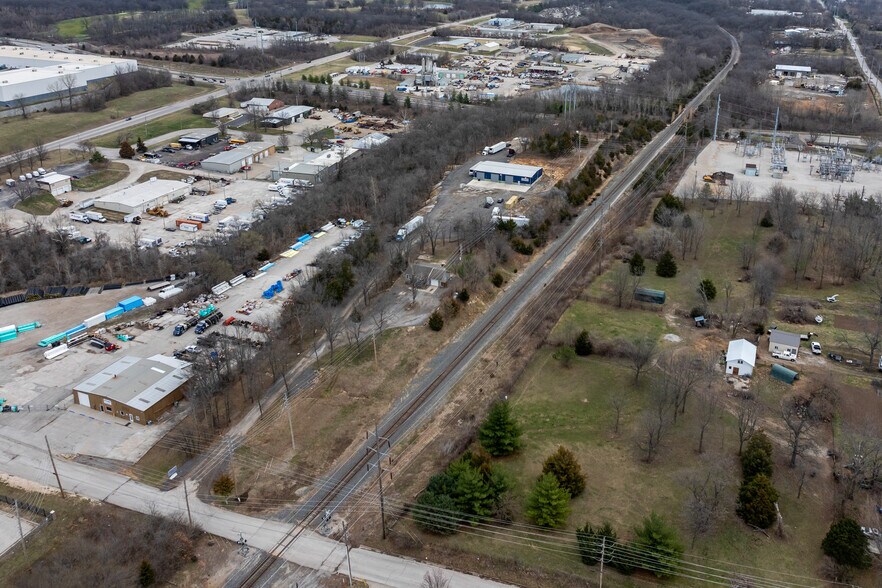 814 SE Sunnyside School Rd, Blue Springs, MO à vendre - Photo de l’immeuble – Image 2 sur 62