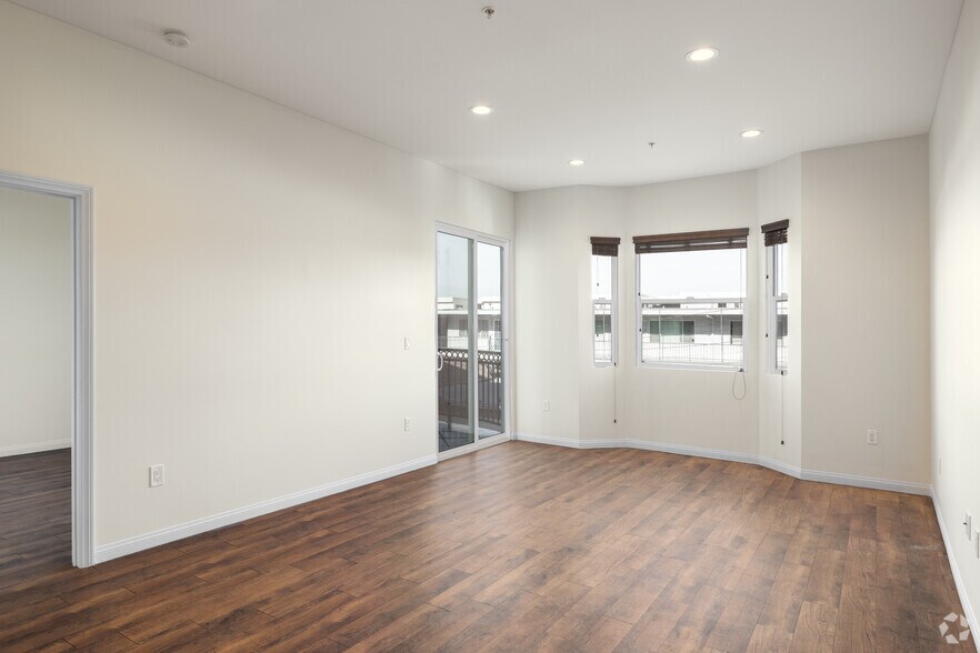 14105 Chadron Ave, Hawthorne, CA à vendre - Photo de l’immeuble – Image 2 sur 21