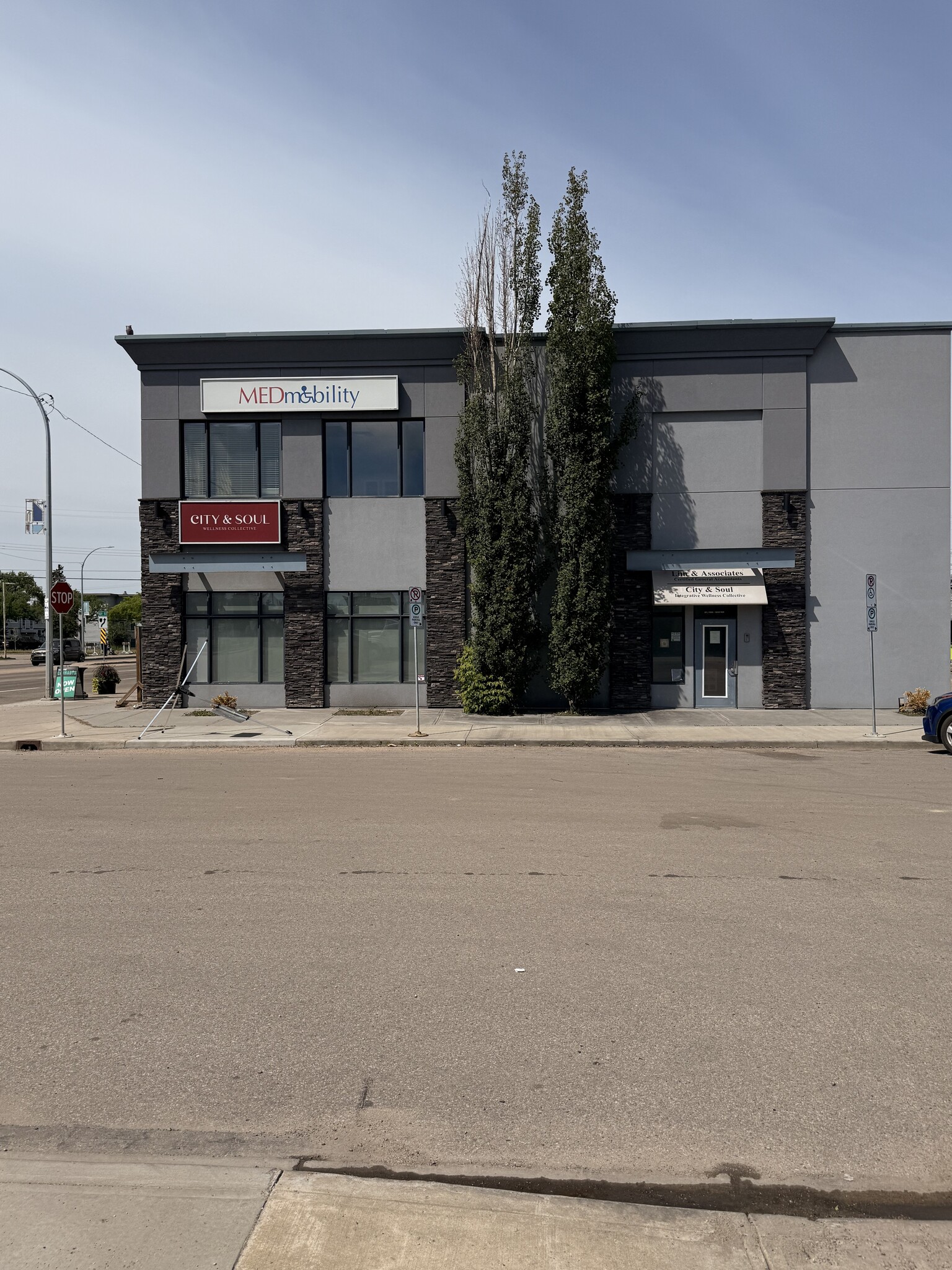 11806 126 St NW, Edmonton, AB à louer Photo intérieure– Image 1 sur 10