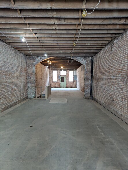 16 S Market St, Troy, OH à louer - Photo de l’immeuble – Image 2 sur 8