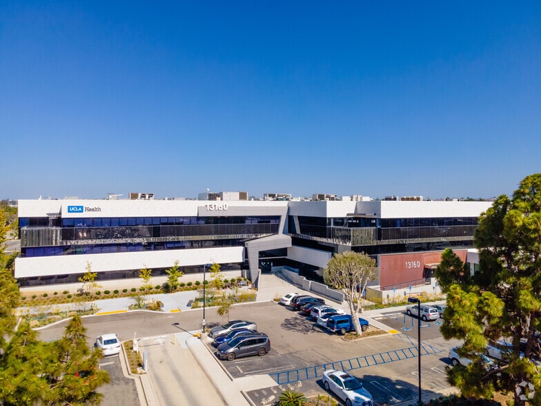 13160 Mindanao Way, Marina Del Rey, CA à louer - Photo principale – Image 1 sur 13
