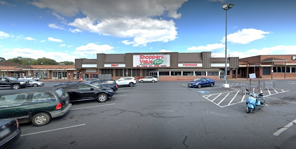 12 Luray Shopping Ctr, Luray, VA à louer Photo de l’immeuble– Image 1 sur 11