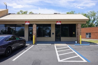 8010-8022 N 56th St, Tampa, FL à louer Photo de l’immeuble– Image 1 sur 4