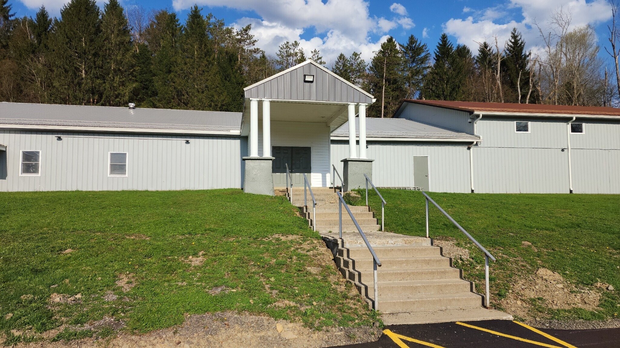 4250 N State St, Salamanca, NY à vendre Photo de l’immeuble– Image 1 sur 32