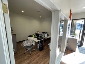 711-719 Colorado Ave, Palo Alto, CA à louer Photo intérieure– Image 1 sur 2