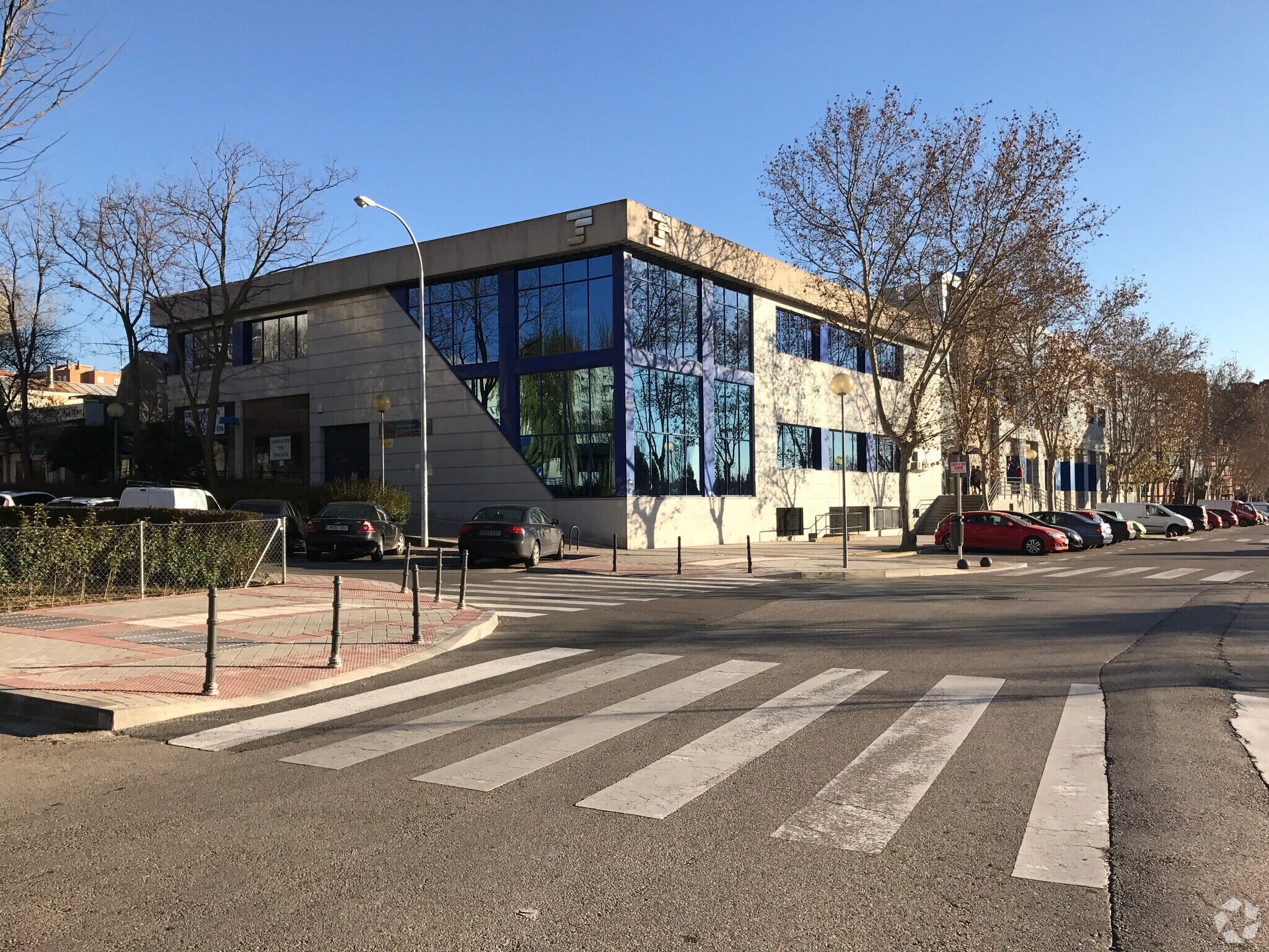 Local commercial dans Fuenlabrada, Madrid à vendre Photo principale– Image 1 sur 6