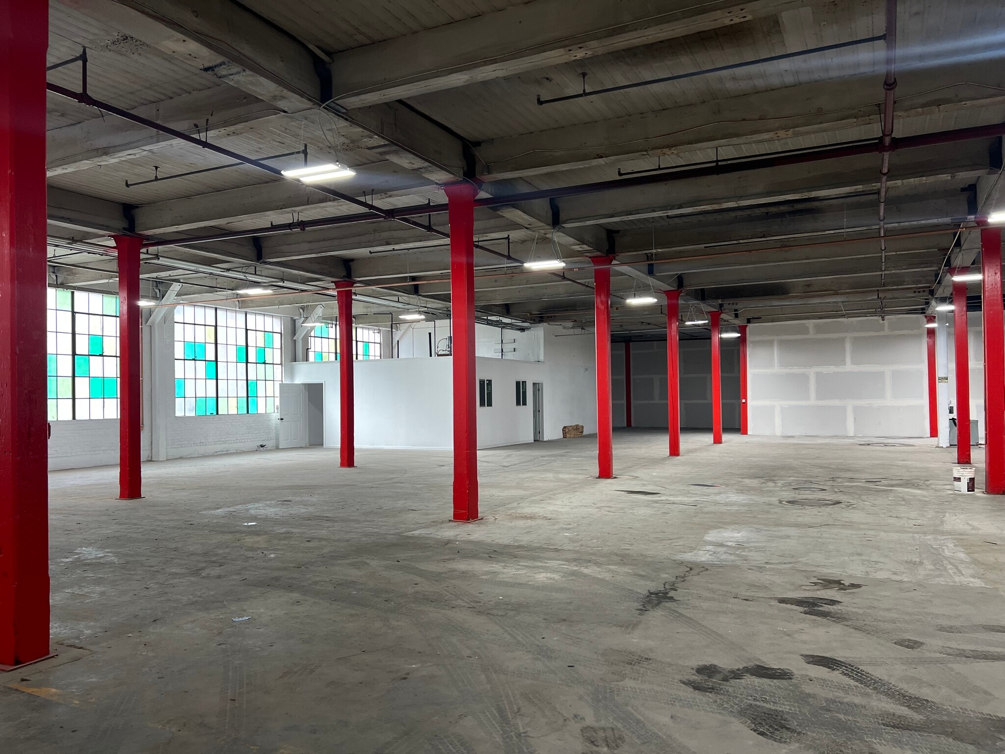 385-395 E Taylor St, San Jose, CA à louer Photo intérieure– Image 1 sur 3